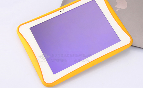 學(xué)習(xí)平板貼防藍(lán)光膜，上網(wǎng)課、健康護(hù)眼兩不誤